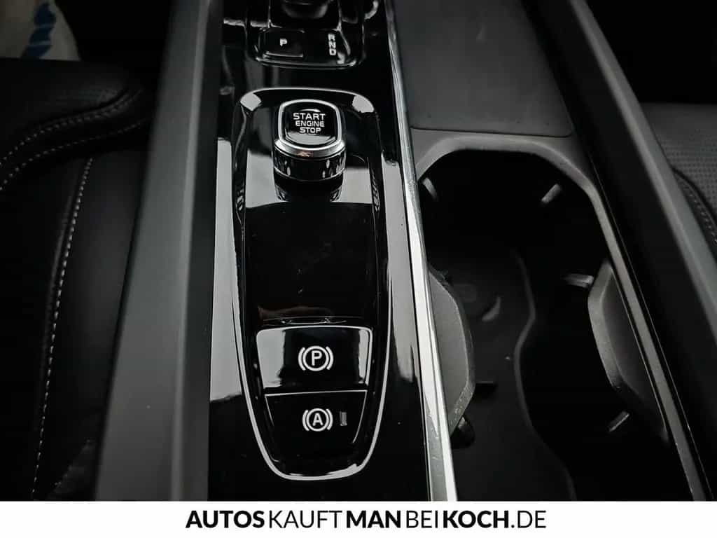 Volvo XC60 B4 D Plus Dark ACC BLIS V-LED 4xSHz MEM H&K 09/2023-photo-29