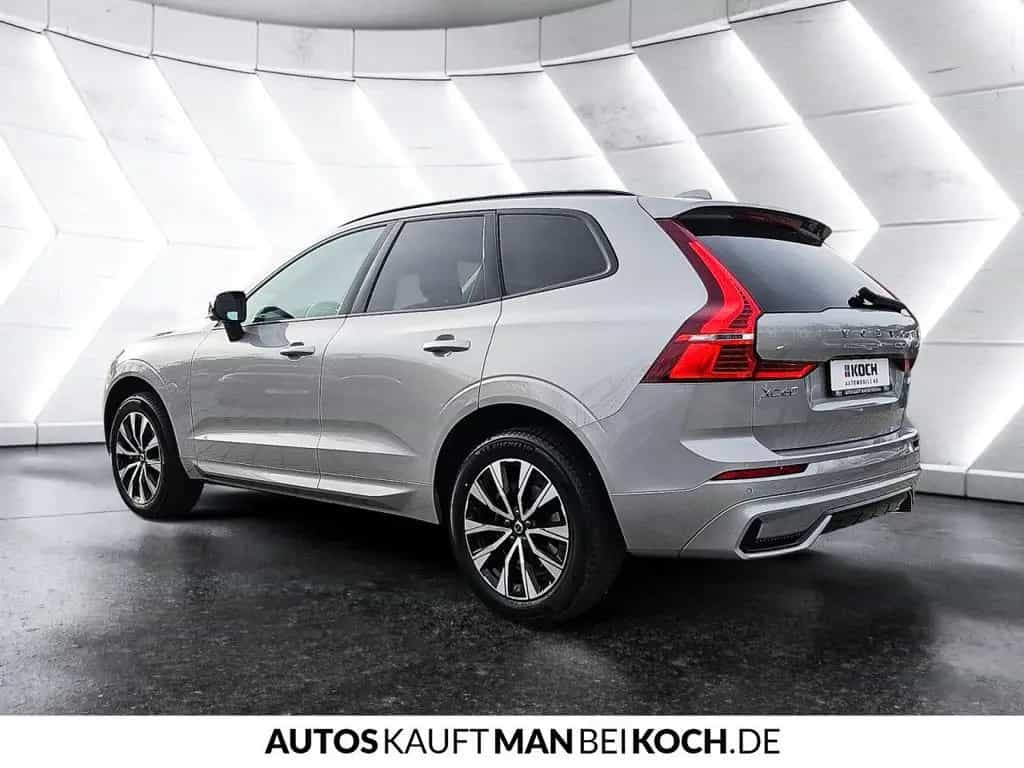 Volvo XC60 B4 D Plus Dark ACC BLIS V-LED 4xSHz MEM H&K 09/2023-photo-3