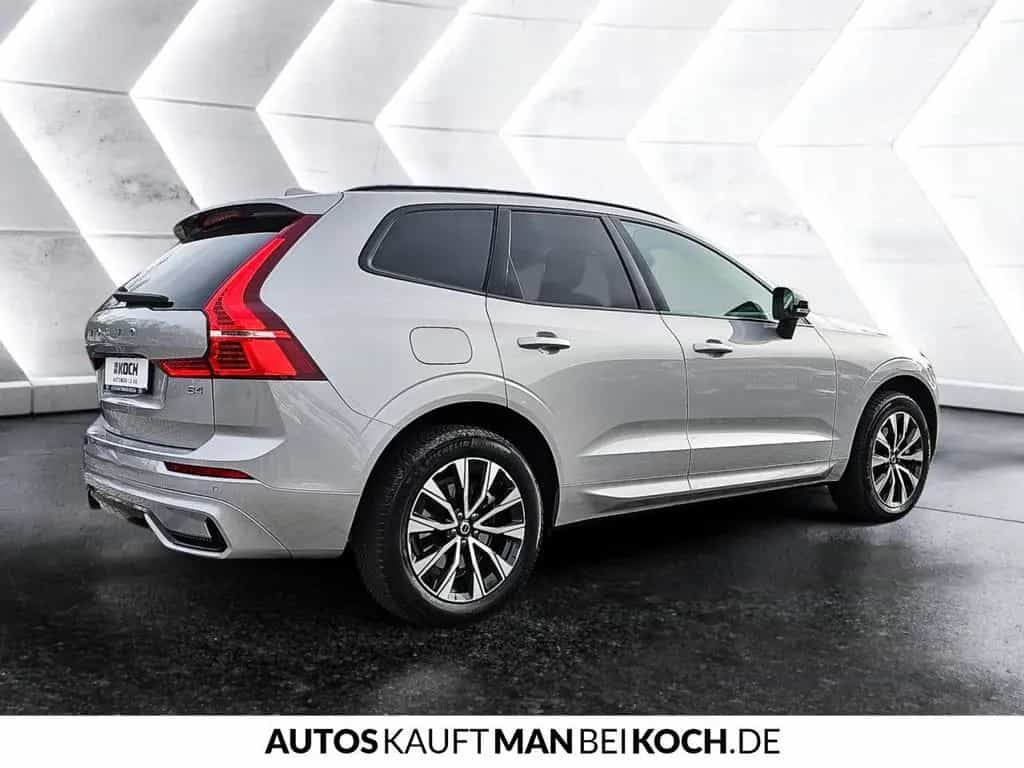 Volvo XC60 B4 D Plus Dark ACC BLIS V-LED 4xSHz MEM H&K 09/2023-photo-4