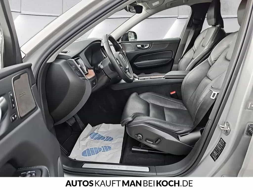 Volvo XC60 B4 D Plus Dark ACC BLIS V-LED 4xSHz MEM H&K 09/2023-photo-6