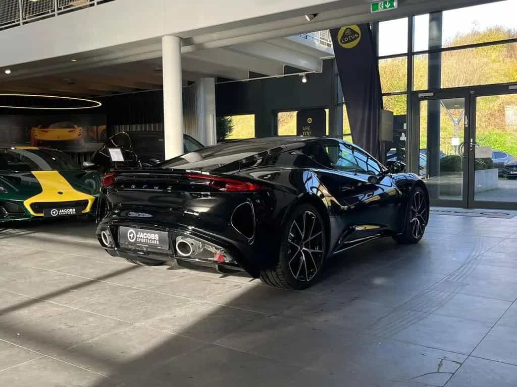 Lotus Emira V6 SE null-photo-2