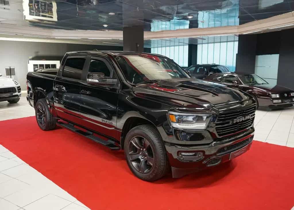 Dodge RAM 1500 4X4 Bighorn CrewCab 4WD-Auto PDC Kamera 10/2020-photo-11