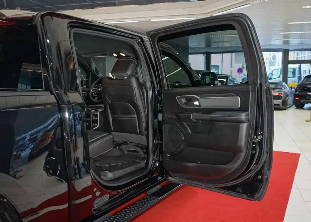 Dodge RAM 1500 4X4 Bighorn CrewCab 4WD-Auto PDC Kamera 10/2020-photo-30