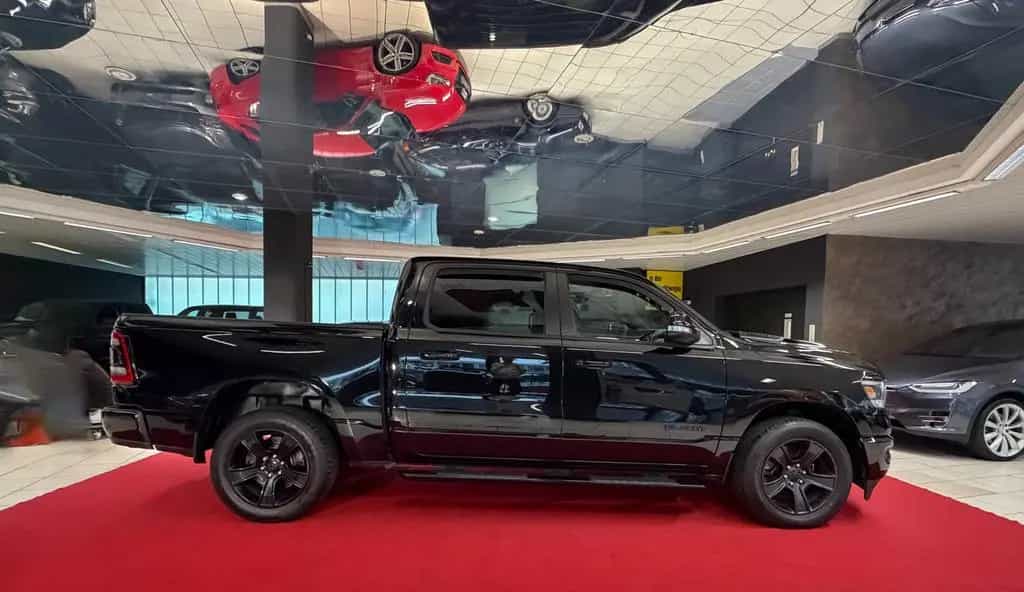 Dodge RAM 1500 4X4 Bighorn CrewCab 4WD-Auto PDC Kamera 10/2020-photo-8