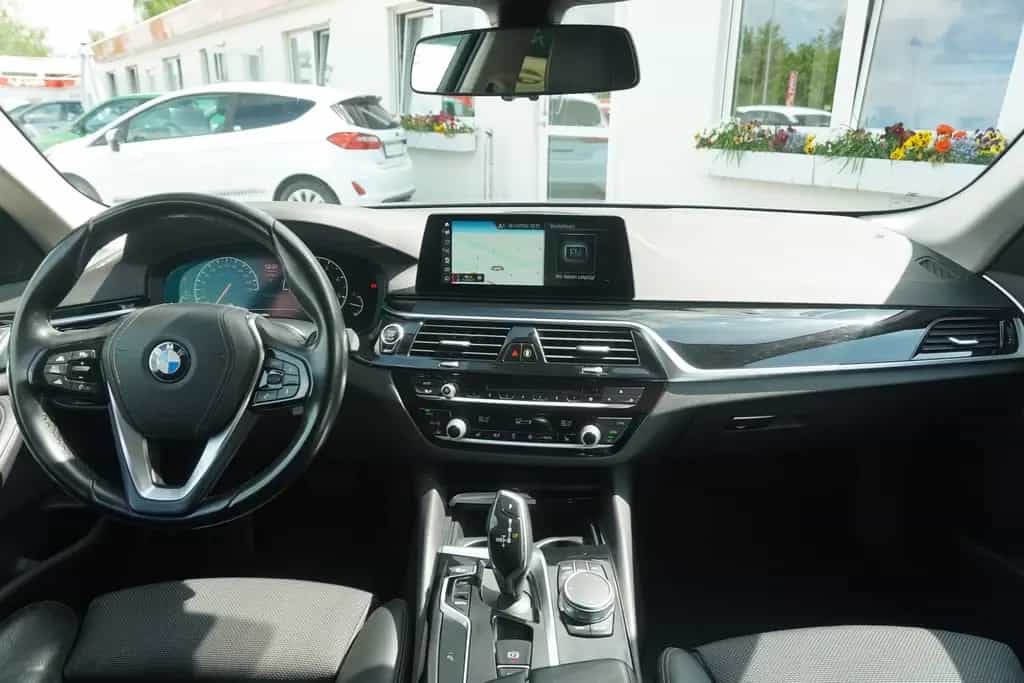 BMW 525 d Touring Sport Line LED Navi Virtual Cockpit 06/2019-photo-12
