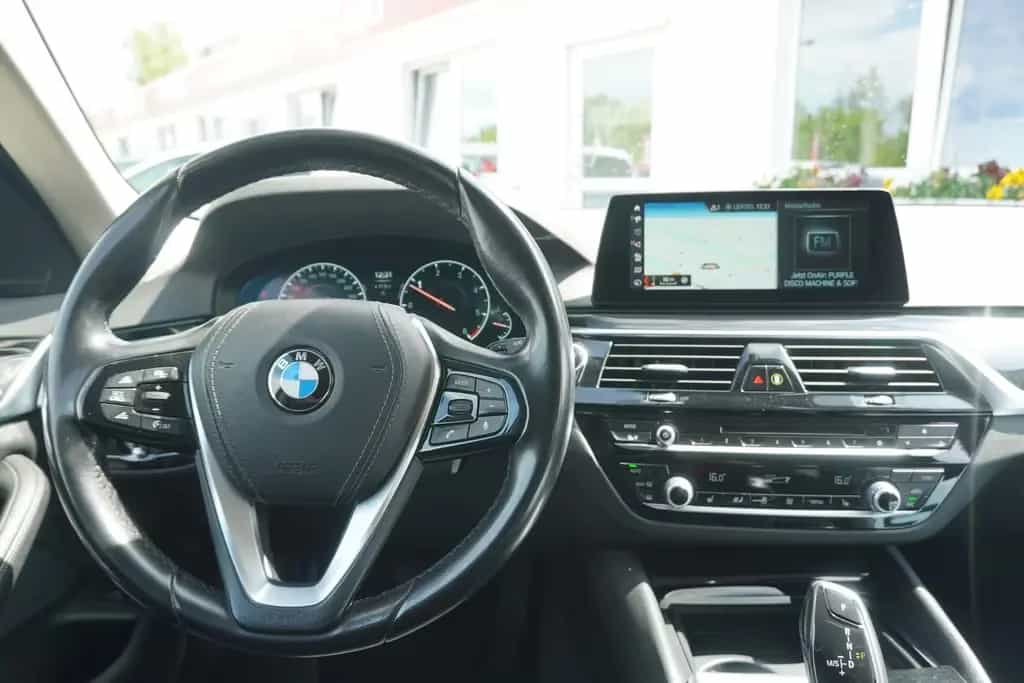 BMW 525 d Touring Sport Line LED Navi Virtual Cockpit 06/2019-photo-13