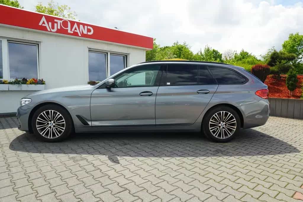 BMW 525 d Touring Sport Line LED Navi Virtual Cockpit 06/2019-photo-2