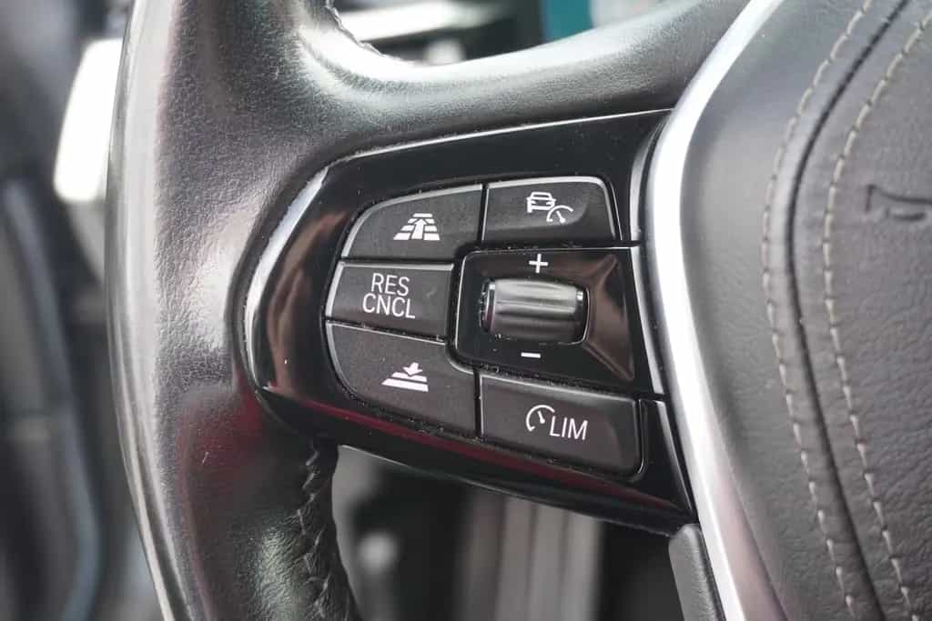 BMW 525 d Touring Sport Line LED Navi Virtual Cockpit 06/2019-photo-23