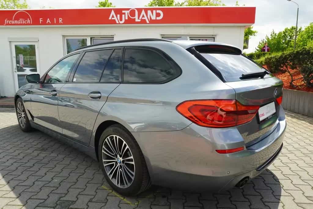 BMW 525 d Touring Sport Line LED Navi Virtual Cockpit 06/2019-photo-3