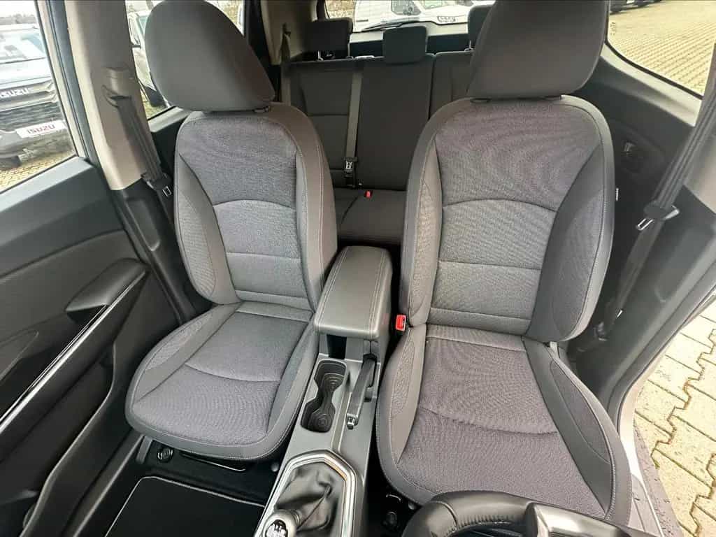 KGM Tivoli 1.5 T-GDI Essential (Nomad) null-photo-13