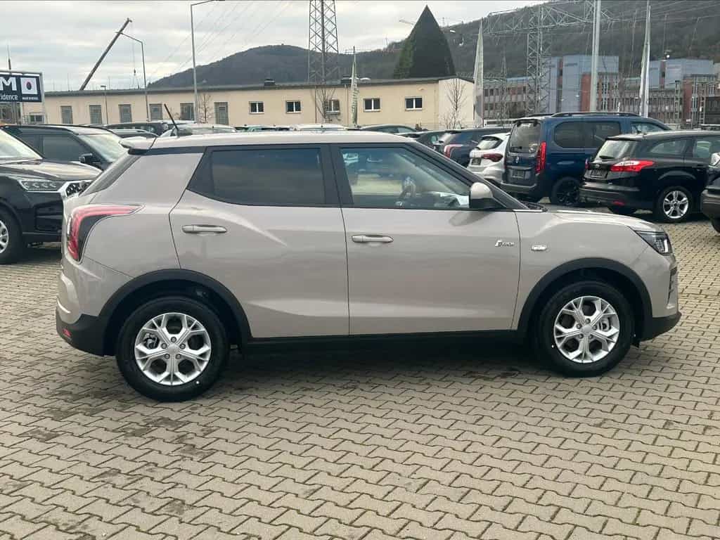 KGM Tivoli 1.5 T-GDI Essential (Nomad) null-photo-8