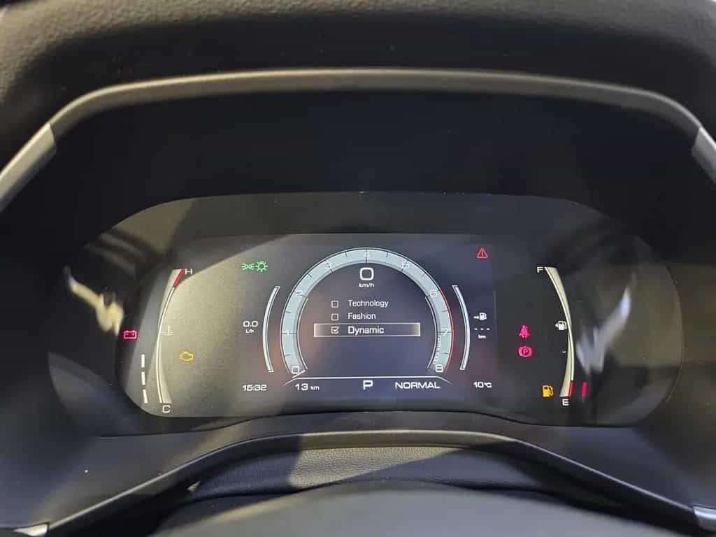 GWM Haval Jolion Pro 1.5 Turbo 7G-DCT Premium Pano A null-photo-9