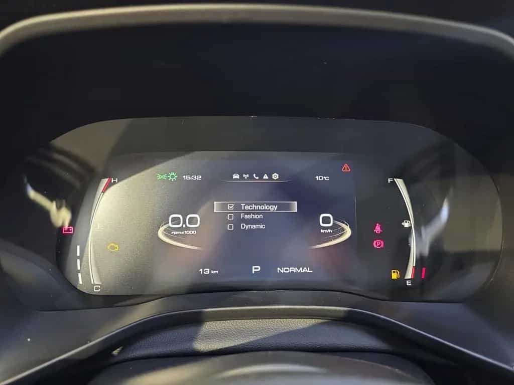 GWM Haval Jolion Pro 1.5 Turbo 7G-DCT Premium Pano A null-photo-10