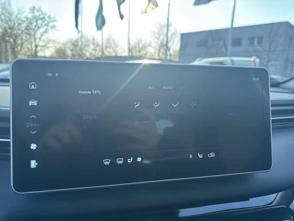 GWM HAVAL Jolion Pro 1.5 Turbo 7G-DCT Luxury App-Nav null-photo-15