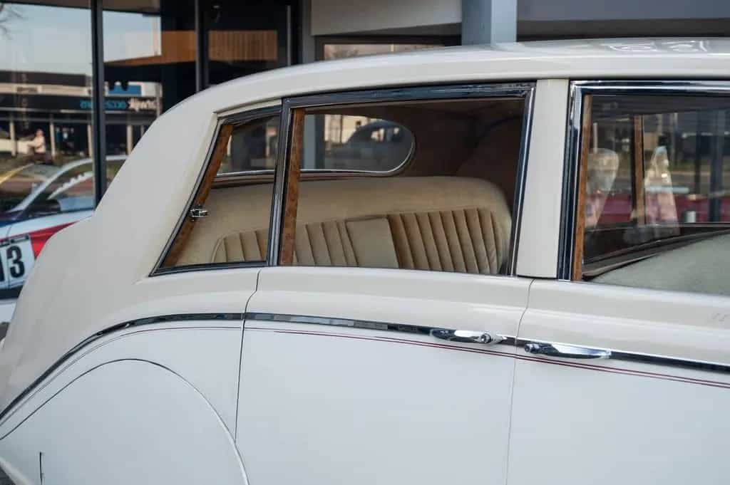 Rolls-Royce Wraith SILVER Hooper LWB 02/1954-photo-23