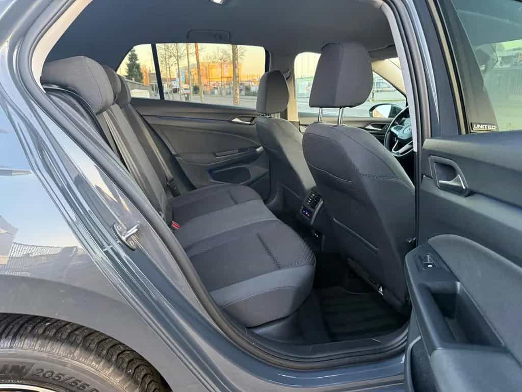 Volkswagen Golf VIII Lim. United ACC R.Kamera FINANZIERUNG 10/2020-photo-15