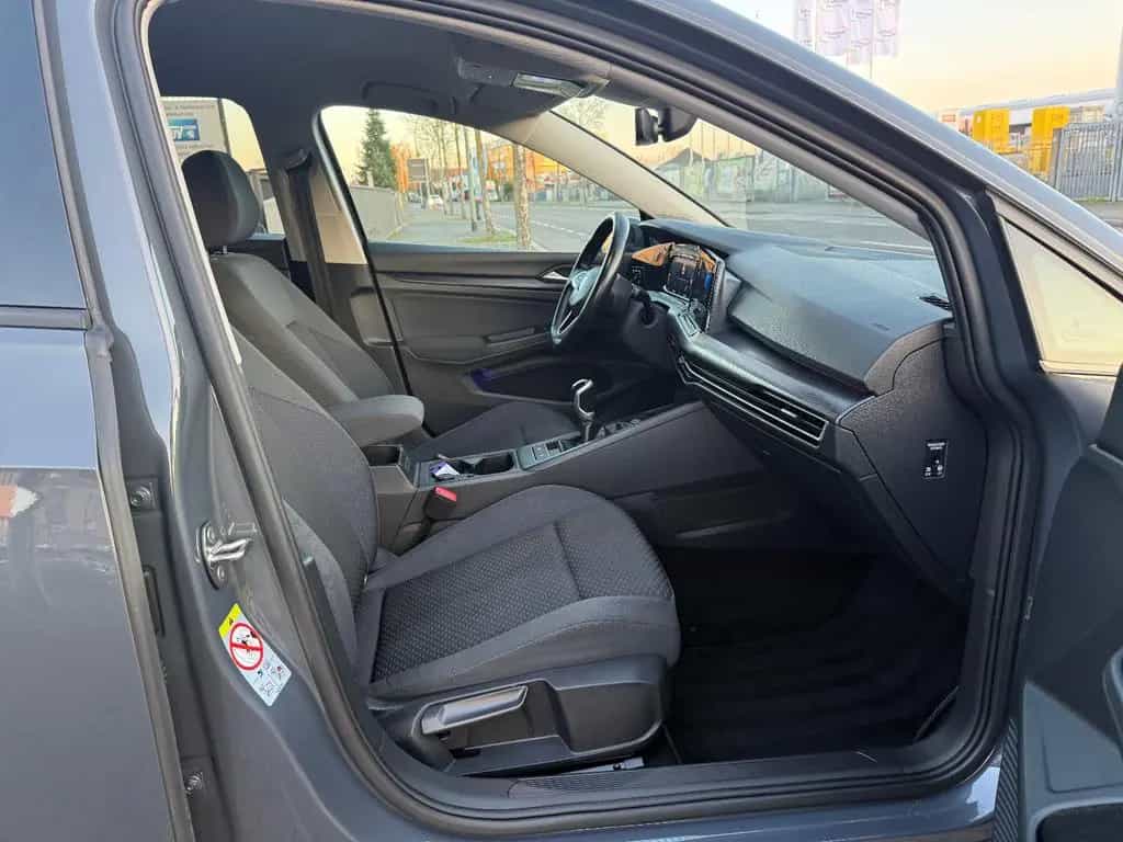 Volkswagen Golf VIII Lim. United ACC R.Kamera FINANZIERUNG 10/2020-photo-16