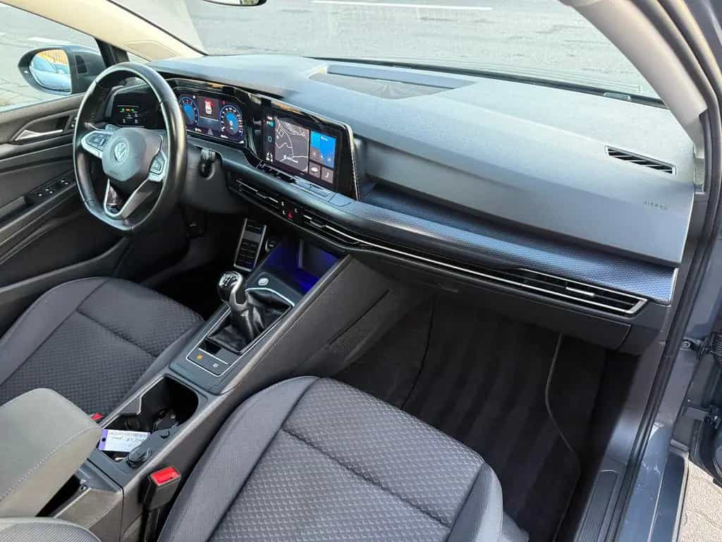 Volkswagen Golf VIII Lim. United ACC R.Kamera FINANZIERUNG 10/2020-photo-17