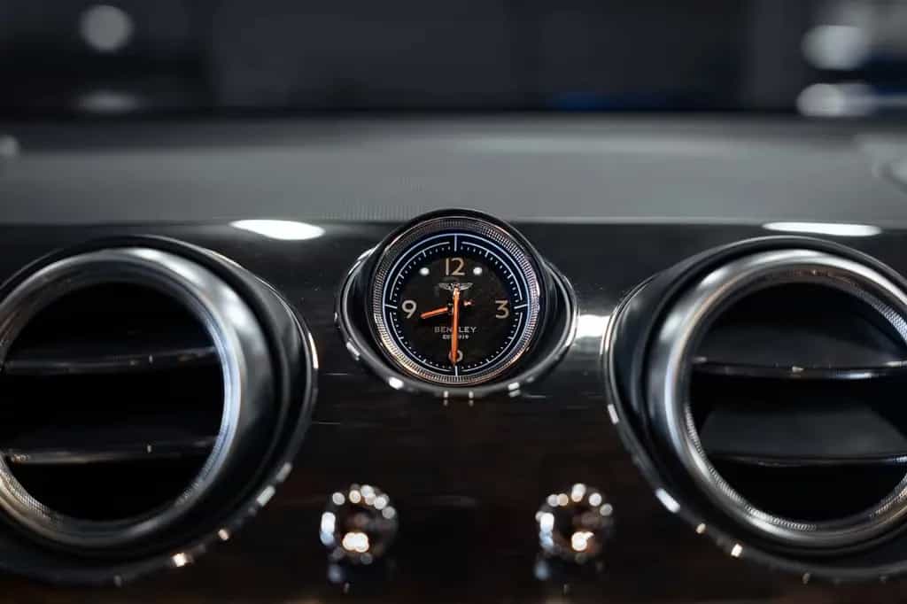 Bentley Bentayga 6.0/W12/4WD/Pano/Massage/360/ACC 03/2017-photo-26