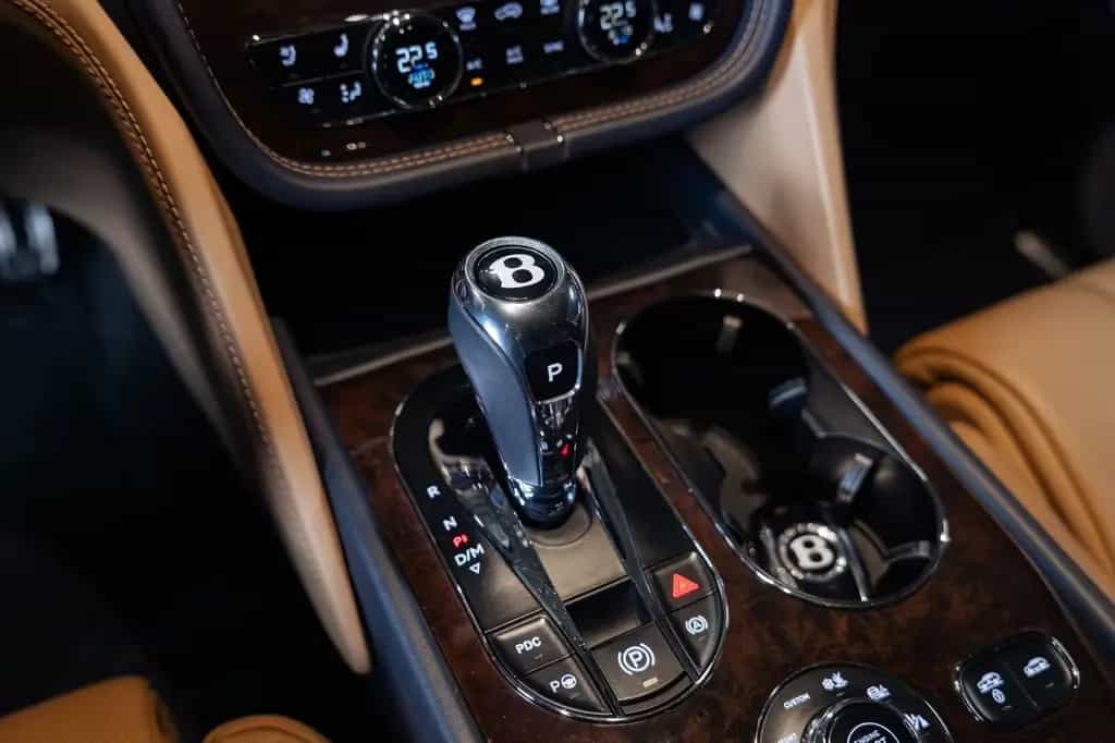 Bentley Bentayga 6.0/W12/4WD/Pano/Massage/360/ACC 03/2017-photo-28