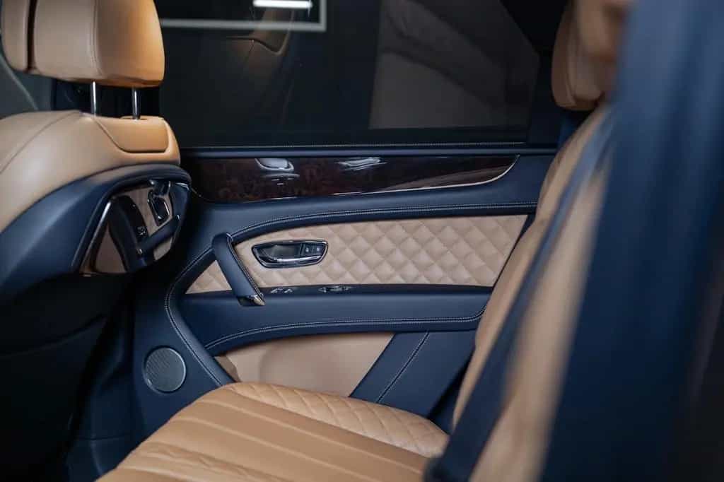 Bentley Bentayga 6.0/W12/4WD/Pano/Massage/360/ACC 03/2017-photo-34