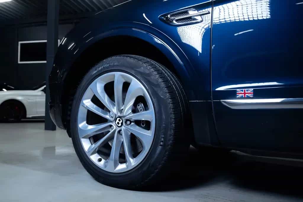 Bentley Bentayga 6.0/W12/4WD/Pano/Massage/360/ACC 03/2017-photo-6