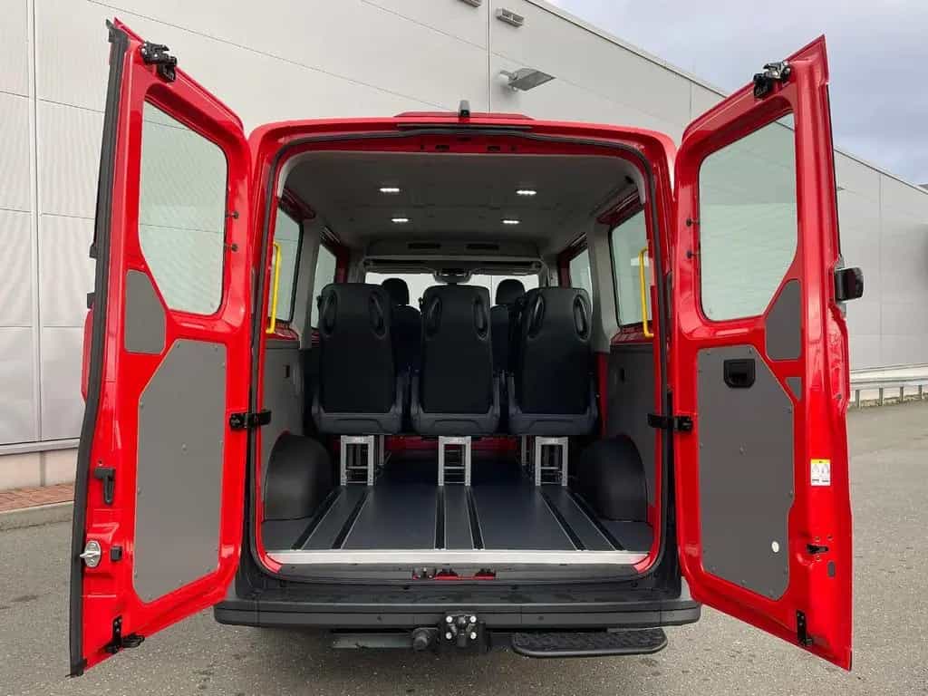 MAN TGE 3.180 Kombi L3H2 FEUERWEHR AHK DAB SITZH PDC 04/2026-photo-35