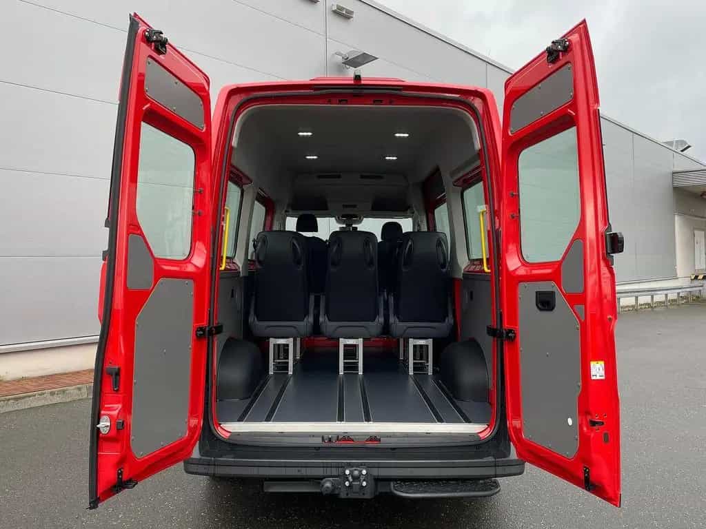 MAN TGE 3.180 Kombi L3H3 FEUERWEHR LED TEMPOMAT AHK 03/2026-photo-31