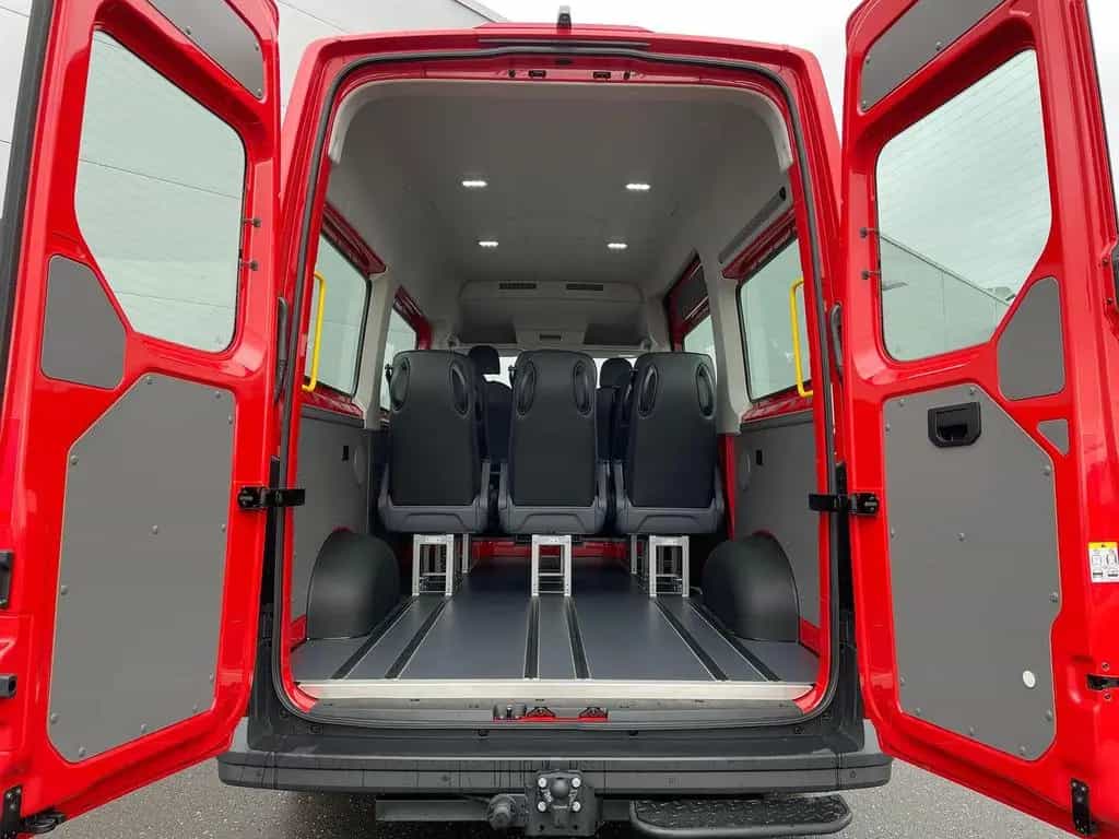 MAN TGE 3.180 Kombi L3H3 FEUERWEHR LED TEMPOMAT AHK 03/2026-photo-32