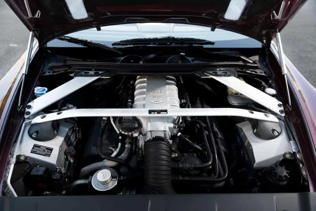 Aston Martin Vantage V8 Convertible 02/2008-photo-11