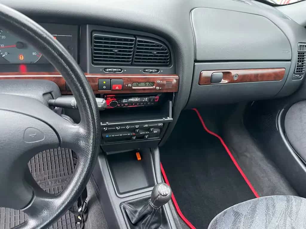Citroën Xantia 1.8 Wenig KM 04/2000-photo-19