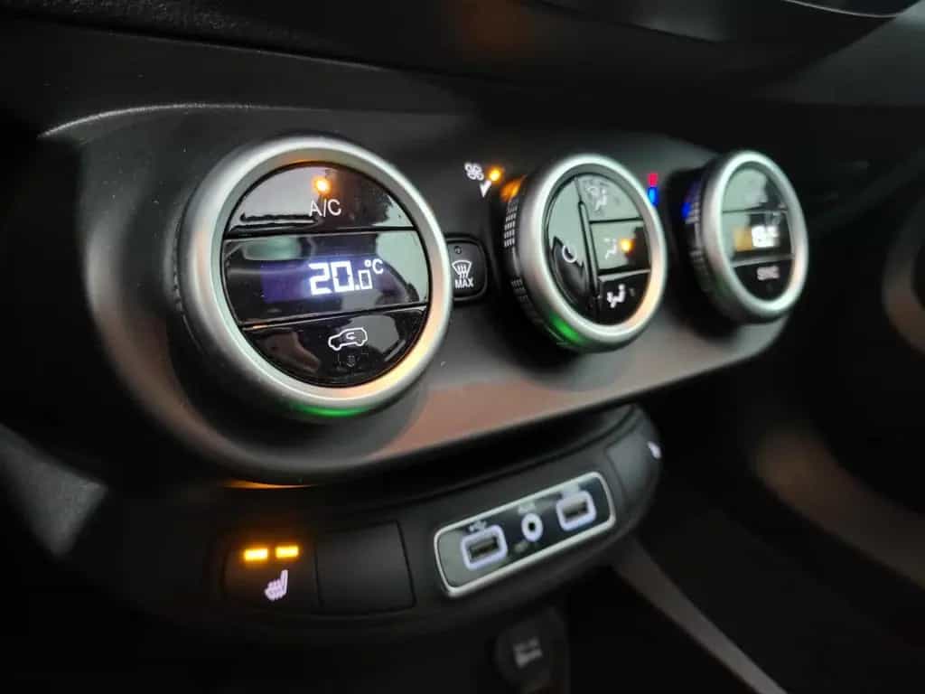 Fiat 500X Cross*PANO/SCHIEBE*AUTOMATIK*AHK*KAMERA 02/2019-photo-24