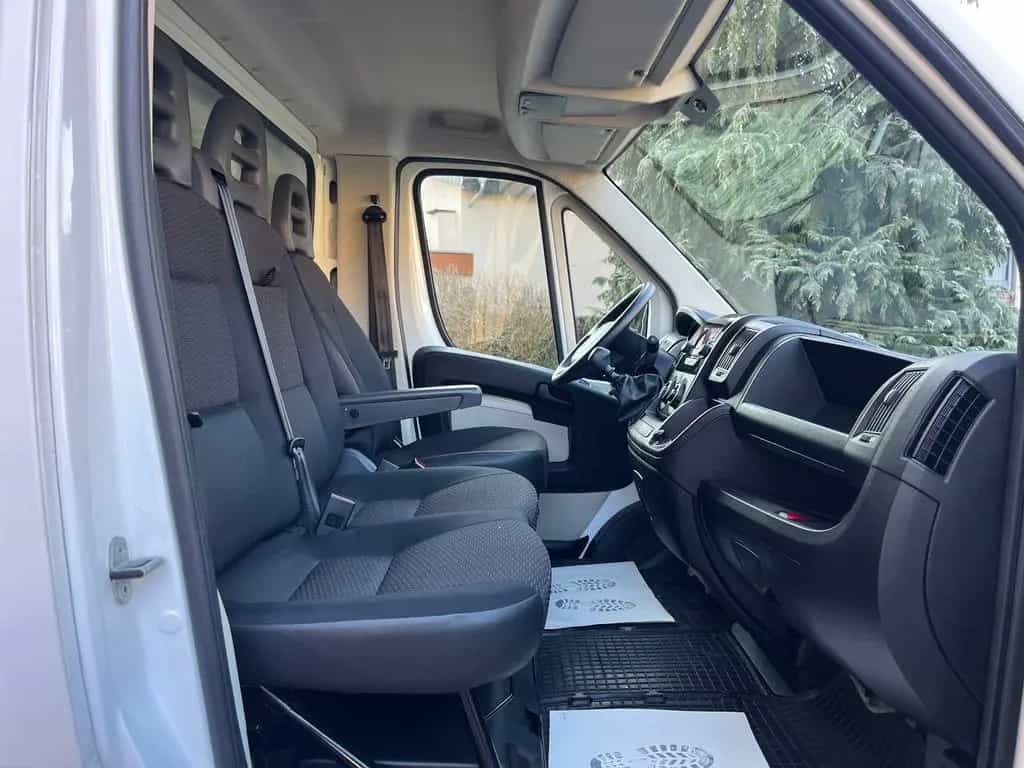 Citroën Jumper XXL KOFFER MIT PORTALTÜREN TEMPOMAT LED 08/2017-photo-18