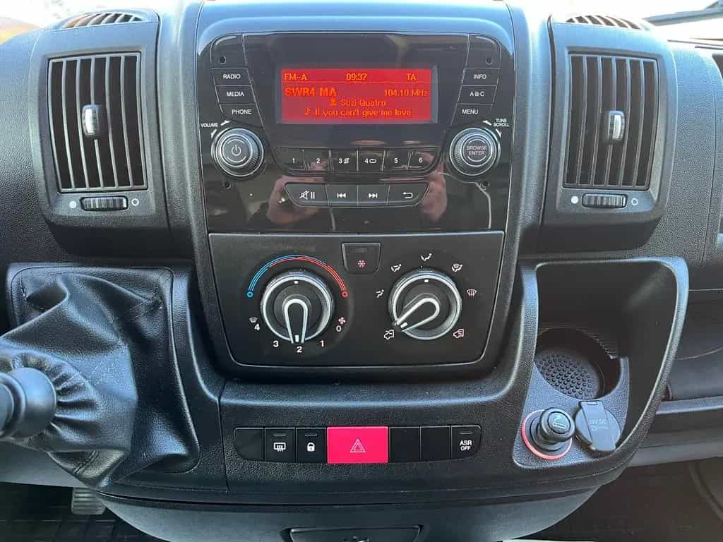 Citroën Jumper XXL KOFFER MIT PORTALTÜREN TEMPOMAT LED 08/2017-photo-21