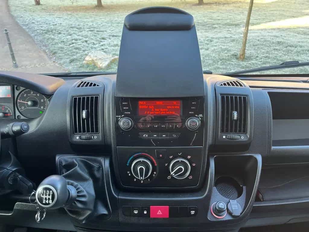 Citroën Jumper XXL KOFFER MIT PORTALTÜREN TEMPOMAT LED 08/2017-photo-23