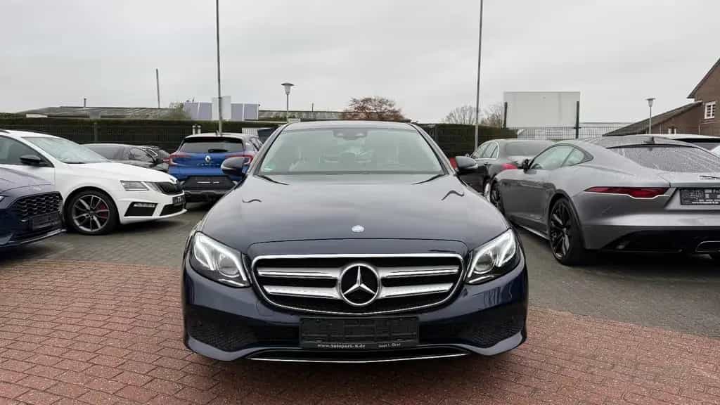 Mercedes-Benz E 220 d Limousine | WIDESCREEN | AUTOMATIK | HUD 03/2017-photo-2