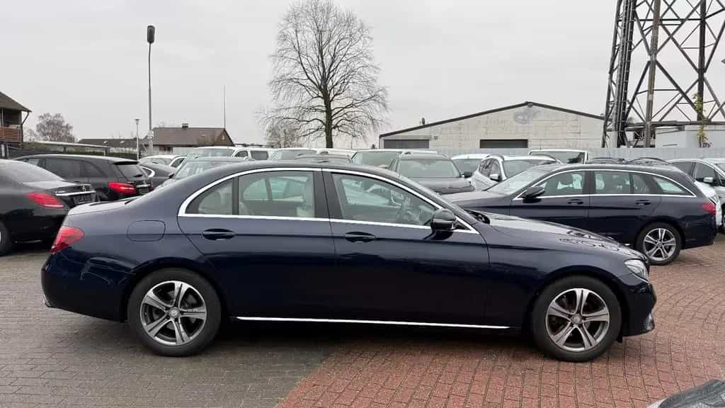 Mercedes-Benz E 220 d Limousine | WIDESCREEN | AUTOMATIK | HUD 03/2017-photo-3