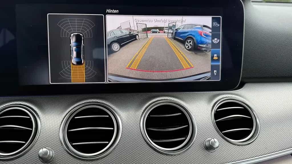 Mercedes-Benz E 220 d Limousine | WIDESCREEN | AUTOMATIK | HUD 03/2017-photo-8