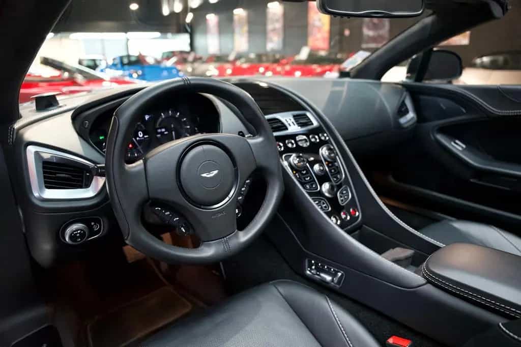 Aston Martin Vanquish volante*B&O*Carbon ceramic*Onyx Black 10/2016-photo-12