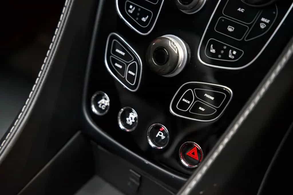 Aston Martin Vanquish volante*B&O*Carbon ceramic*Onyx Black 10/2016-photo-19