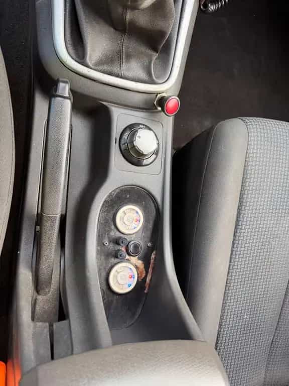 Isuzu D-Max 04/2013-photo-10