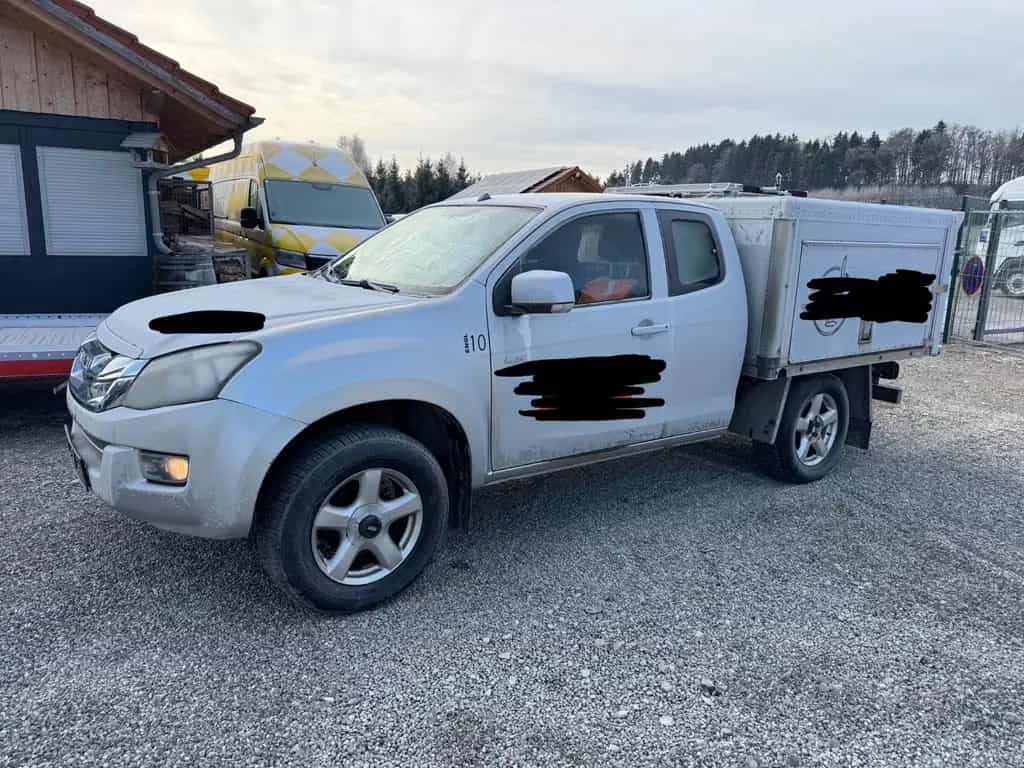 Isuzu D-Max 04/2013-photo-2
