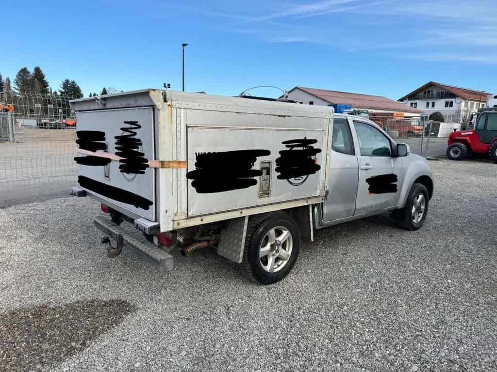 Isuzu D-Max 04/2013-photo-4