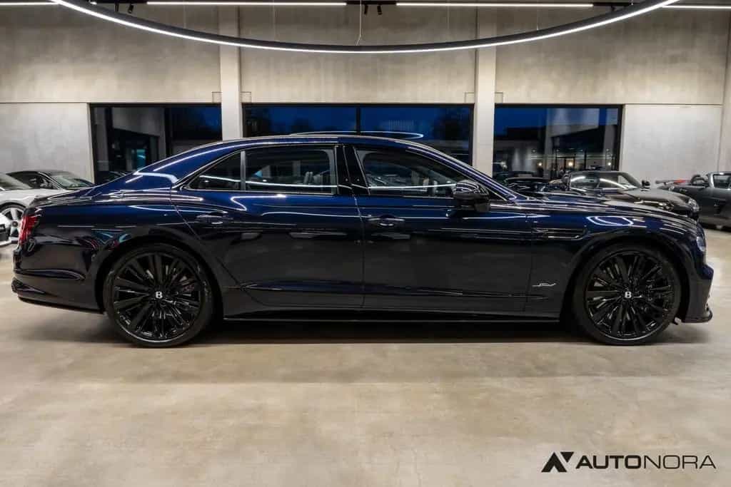 Bentley Flying Spur W12 Speed Mulliner Blackline RSE 08/2023-photo-12