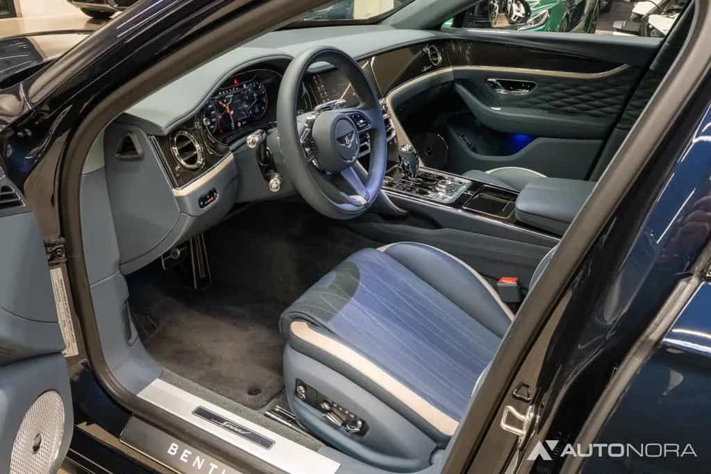 Bentley Flying Spur W12 Speed Mulliner Blackline RSE 08/2023-photo-19