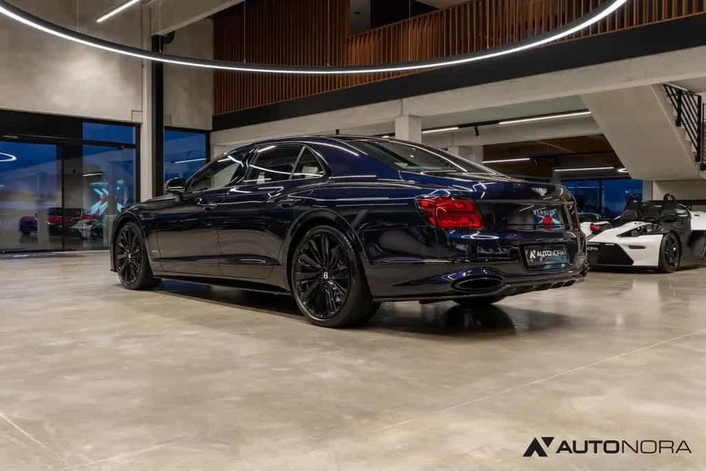 Bentley Flying Spur W12 Speed Mulliner Blackline RSE 08/2023-photo-7