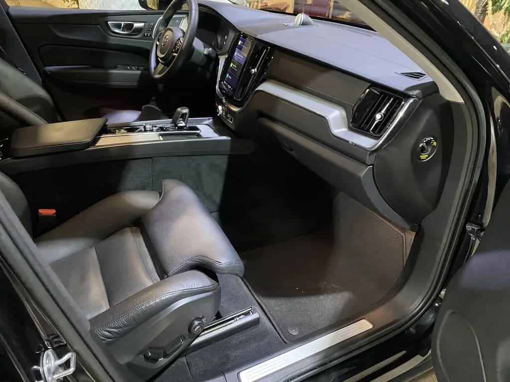 Volvo XC60 Ultimate Dark*AWD*HUD*360Cam*LED*SHZ*Pano* 10/2022-photo-17