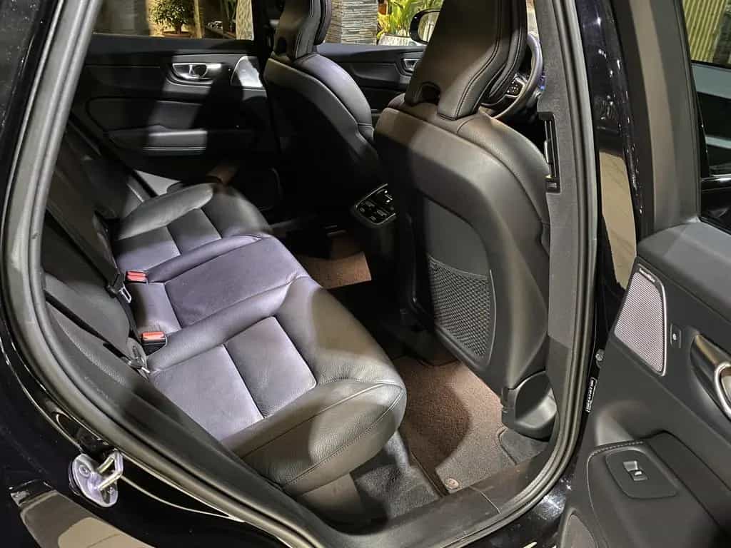 Volvo XC60 Ultimate Dark*AWD*HUD*360Cam*LED*SHZ*Pano* 10/2022-photo-20