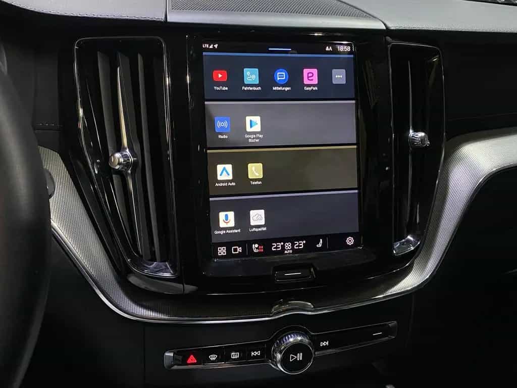 Volvo XC60 Ultimate Dark*AWD*HUD*360Cam*LED*SHZ*Pano* 10/2022-photo-26