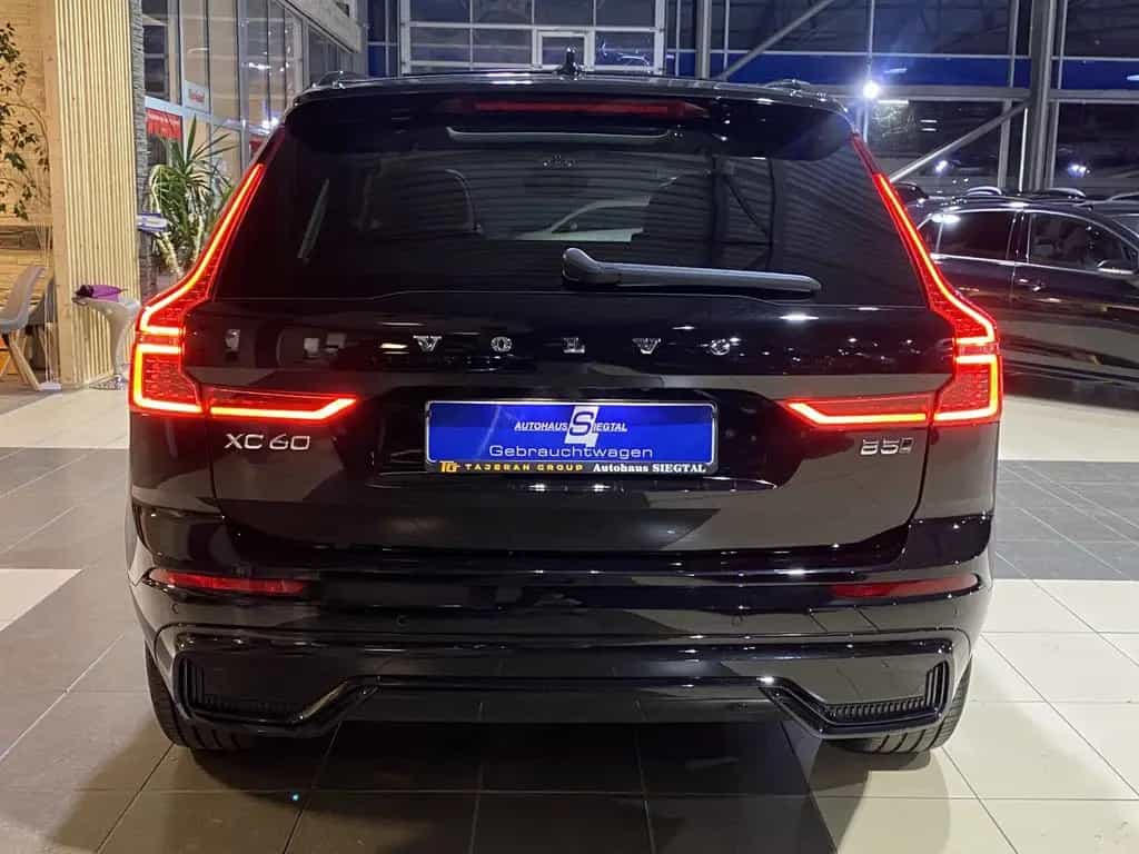 Volvo XC60 Ultimate Dark*AWD*HUD*360Cam*LED*SHZ*Pano* 10/2022-photo-4